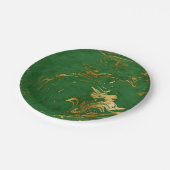 Eleganter moderner Stil aus Gold und grünem Marmor Pappteller (Schrägansicht)