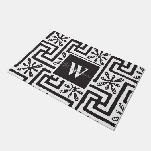 Eleganter moderner Stil Schwarz-weiße Monogramm Fußmatte (Schrägansicht)
