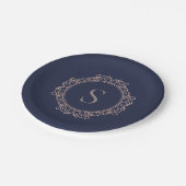 Eleganter Monogram Moderner klassischer Navy-Kupfe Pappteller (Schrägansicht)