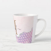 Eleganter Monogram Rose rosa Glitzer Milchtasse (Rechts)