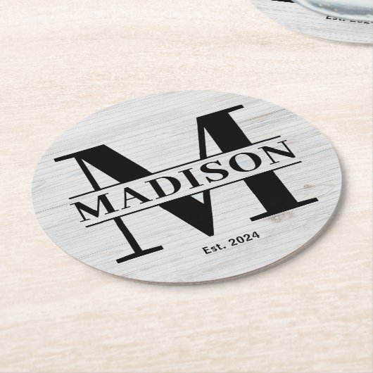 Eleganter Monogramm Familienname Erstmals rustikal Runder Pappuntersetzer (Angewinkelt)