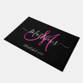 Eleganter Name für schwarz rosa Monogramm-Skriptfa Fußmatte (Schrägansicht)