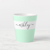 Eleganter Name in Script Typografie Mint Green Milchtasse (Vorderseite)
