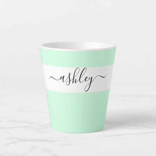 Eleganter Name in Script Typografie Mint Green Milchtasse (Vorderseite)