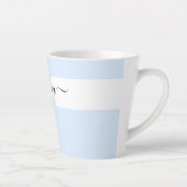Eleganter Name in Script Typografy Powder Blue Milchtasse (Rechts)