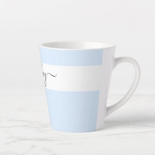 Eleganter Name in Script Typografy Powder Blue Milchtasse (Rechts)