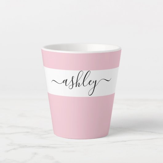 Eleganter Name in Skript-Typografie Rosa Milchtasse (Vorderseite)
