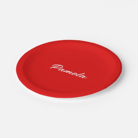 Eleganter Name Minimalistischer Warm-Rot Pappteller (Schrägansicht)