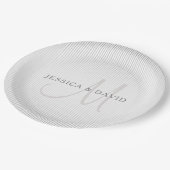 Eleganter Name Monogram & Dünne graue Streifen Pappteller (Schrägansicht)