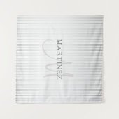 Eleganter Name Monogram & Thin Gray Ombre Streifen Wandteppich (Vorderseite (Horizontal))