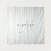 Eleganter Name Monogram & Thin Gray Ombre Streifen Wandteppich (Vorderseite)