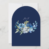 Eleganter Navy Blue Floral Arch Abend Hochzeit Einladung (Rückseite)