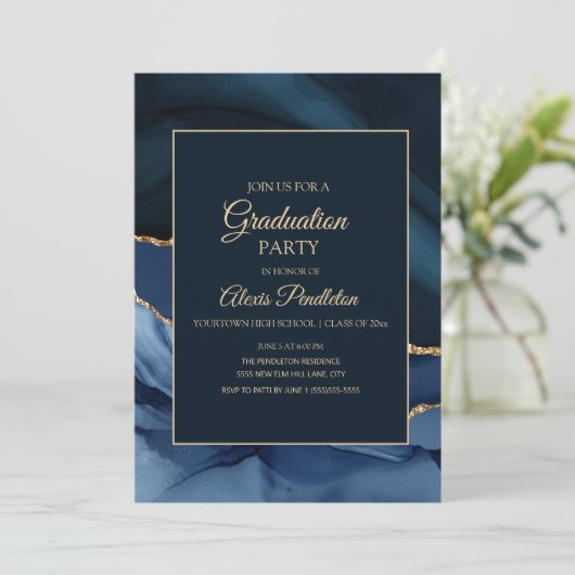 Eleganter Navy Blue Gold Marble Agate Abschluss Einladung (Stehend Vorderseite)