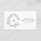 Eleganter Navy Blue Monogram Floral Wappen QR Code Visitenkarte (Vorderseite)