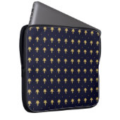 Eleganter Navy Blue und Gold Damask Laptopschutzhülle (Vorne Rechts)