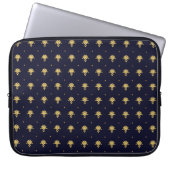 Eleganter Navy Blue und Gold Damask Laptopschutzhülle (Vorderseite)