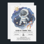 Eleganter Outerspace Kids Astronaut Boy Birthday Einladung<br><div class="desc">Erleben Sie Ihre Feier mit unserer eleganten Einladung zum Geburtstag des Kids Astronauten Boy! Dieses raffinierte Design verbindet nahtlos die zeitlose Schönheit des Weltraums mit schlichter Eleganz und schafft gleichzeitig eine faszinierende und anspruchsvolle Einladung. Stellen Sie sich den Namen Ihres kleinen Astronauten vor, der vor dem Hintergrund der Außenwelt stehend...</div>