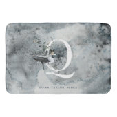 Eleganter Ozean | Watercolor Whale Monogram Badematte (Vorderseite)