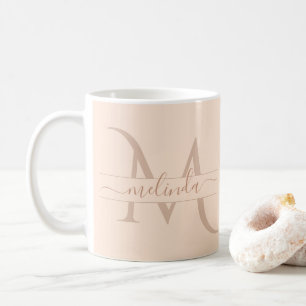 Eleganter Pastellrosa-Monogramm-Name in Schreibsch Kaffeetasse