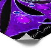 ELEGANTER PEACOCK IN LILA POSTER (Ecke)