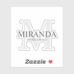 Eleganter Personalisierter Bridesmaid Name und Mon Aufkleber<br><div class="desc">Fügen Sie Ihrer Hochzeit eine persönliche Touch mit dem Monogramm und dem Namensgeschenk der personalisierten Brautjungfrau hinzu. Dieses Design zeichnet sich durch den Namen einer personalisierten Brautjungfrau aus, deren Titel in Grau und Monogramm in hellgrau als Hintergrund, im klassischen Serif-Schriftart-Stil, gehalten ist. Auch perfekt für Trauzeugin, Mutter der Braut und...</div>
