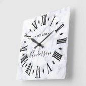 Eleganter Personalisierter weißer Marmor Quadratische Wanduhr (Winkel)