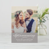 Eleganter Pewter Script Wedding Foto Empfang Einladung (Stehend Vorderseite)