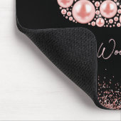 Eleganter Pink Pearl Swan auf schwarzem Hintergrun Mousepad (Ecke)