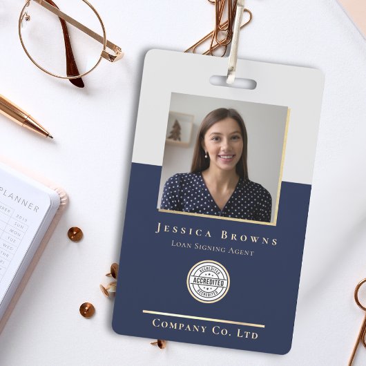 Eleganter QR-Code für Minimalistisches Navy-Gold-F Ausweis