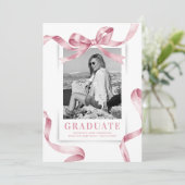 Eleganter Rosa Bow Foto Abschluss Ankündigung (Stehend Vorderseite)