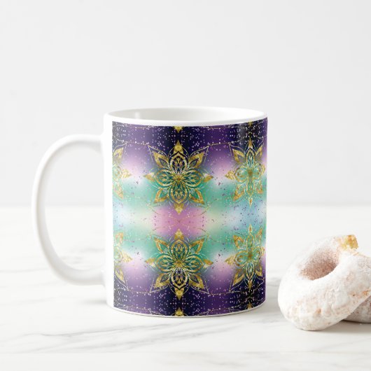Eleganter Rosa lila grüner Urlaub Snowflakes Stars Kaffeetasse (Mit Donut)
