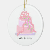 Eleganter rosa Ribbon-Kuchen Save the Date Keramik Ornament (Links)