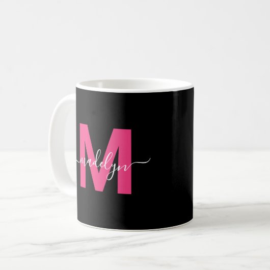 Eleganter rosa Skriptname Initial Monogram Kaffeetasse (Vorderseite Links)