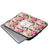 Eleganter rosafarbener, floraler Monogramm-Laptop- Laptopschutzhülle (Vorne Knopf)