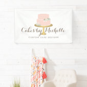 Eleganter rosafarbener Kuchen mit floraler Kuchen Banner (Insitu)