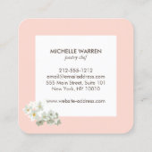 Eleganter rosafarbener Kuchen mit floraler Kuchen Quadratische Visitenkarte (Rückseite)