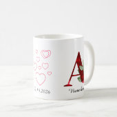 Eleganter roter Herz-Blumen- Buchstabe A Anfangsbu Kaffeetasse (VorderseiteRechts)