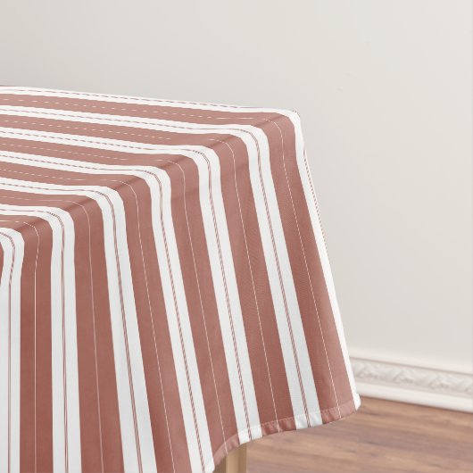 Eleganter roter Streifen Tischdecke (Beispiel)