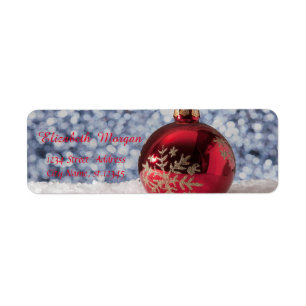 Eleganter roter Weihnachtsball,Schnee,Bokeh