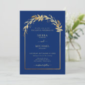 Eleganter Royal Blue und Gold Foliage Wedding Arch Einladung (Stehend Vorderseite)