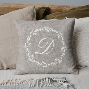 Eleganter rustikaler Anfangsbuchstabe Kranz Kissen