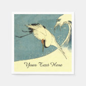 Eleganter Schwarz-weißer Kranich, der über die Oze Serviette (Vorderseite)