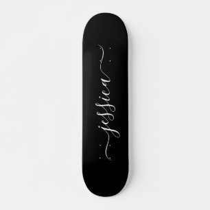 Eleganter Schwarz-weißer Skriptname Skateboard