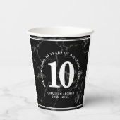 Eleganter schwarzer Marmor 10 Jahre Arbeit Jubiläu Pappbecher (Rückseite)