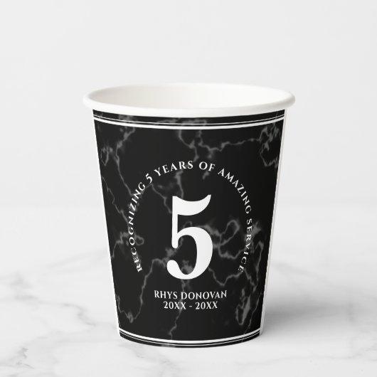 Eleganter schwarzer Marmor 5 Jahre Arbeit Jubiläum Pappbecher (Rückseite)