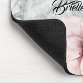 Eleganter schwarzer Marmor Rosa Blüte mit Namen Mousepad (Ecke)