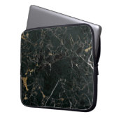 Eleganter schwarzer Marmor: Texturierter Hintergru Laptopschutzhülle (Vorderseite Links)