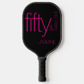 Eleganter schwarzer rosa Name Fünfzig und fantasti Pickleball Schläger (Vorderseite)