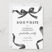 Eleganter schwarzer Wasserfarbe-Bogen Abschlussfei Save The Date (Vorderseite)