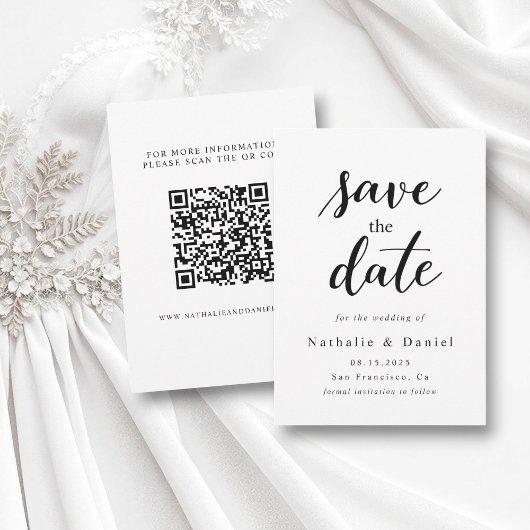 Eleganter Script Black and White QR Code Hochzeit Save The Date